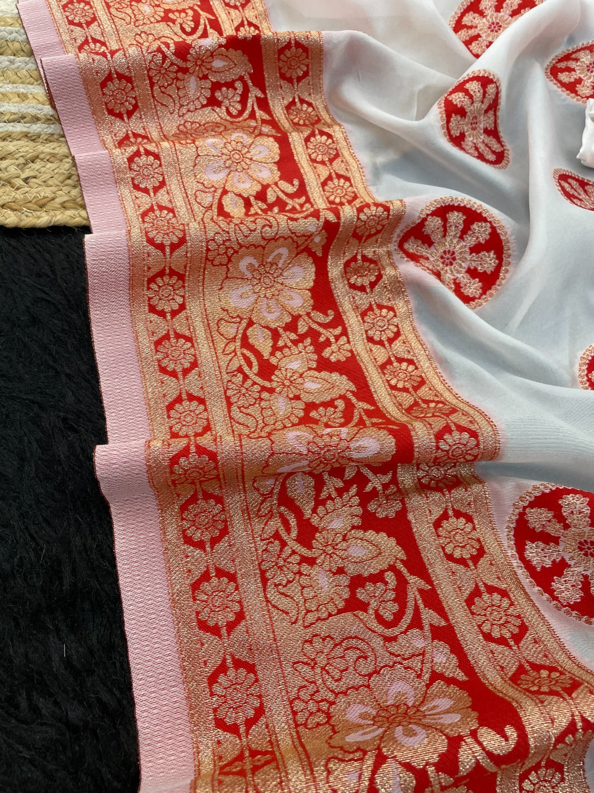 Soft Pethani Silk Saree with Zari Weaving Design – Meenakari Rich Pallu with Jalar Border