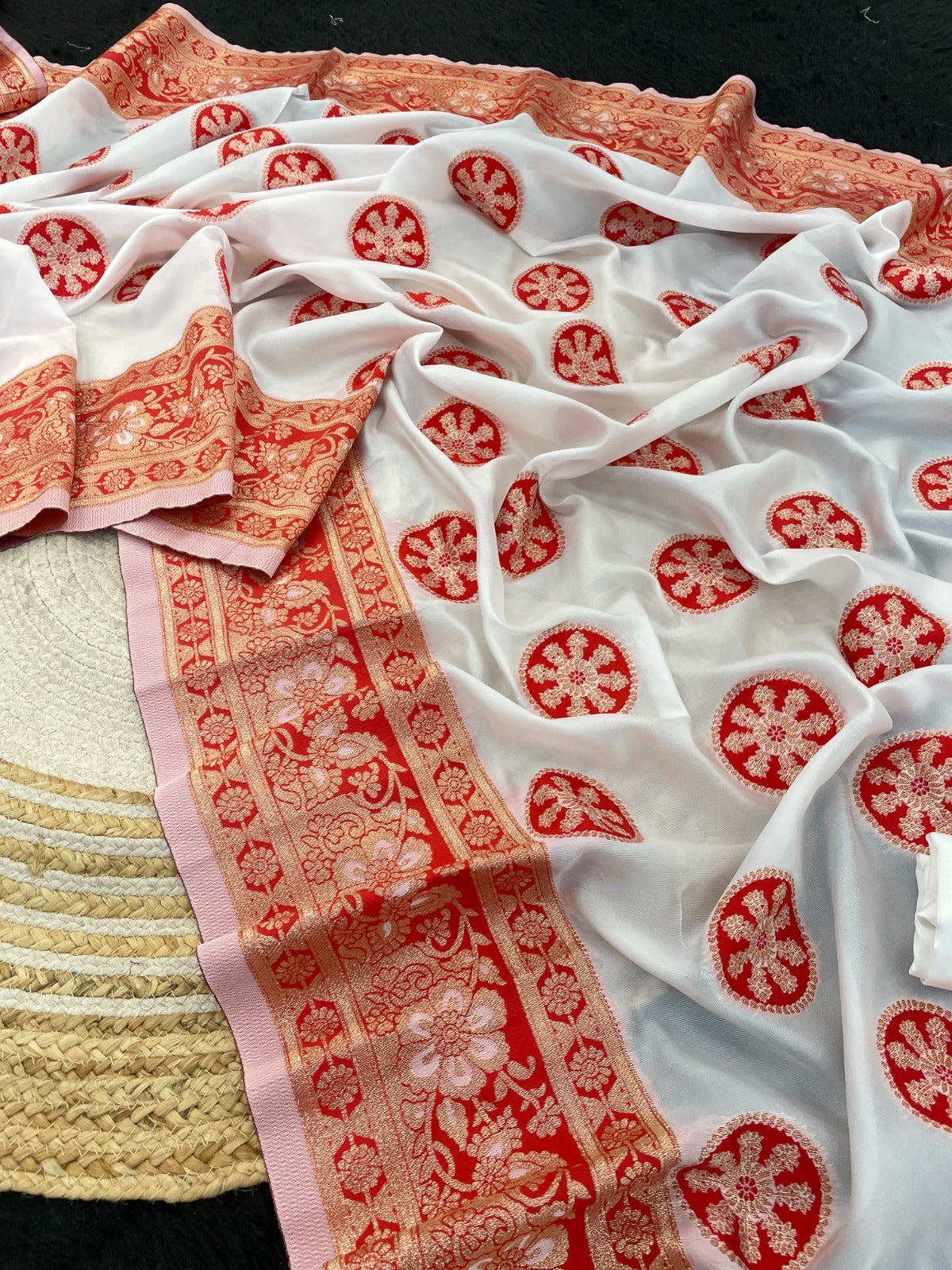 Soft Pethani Silk Saree with Zari Weaving Design – Meenakari Rich Pallu with Jalar Border